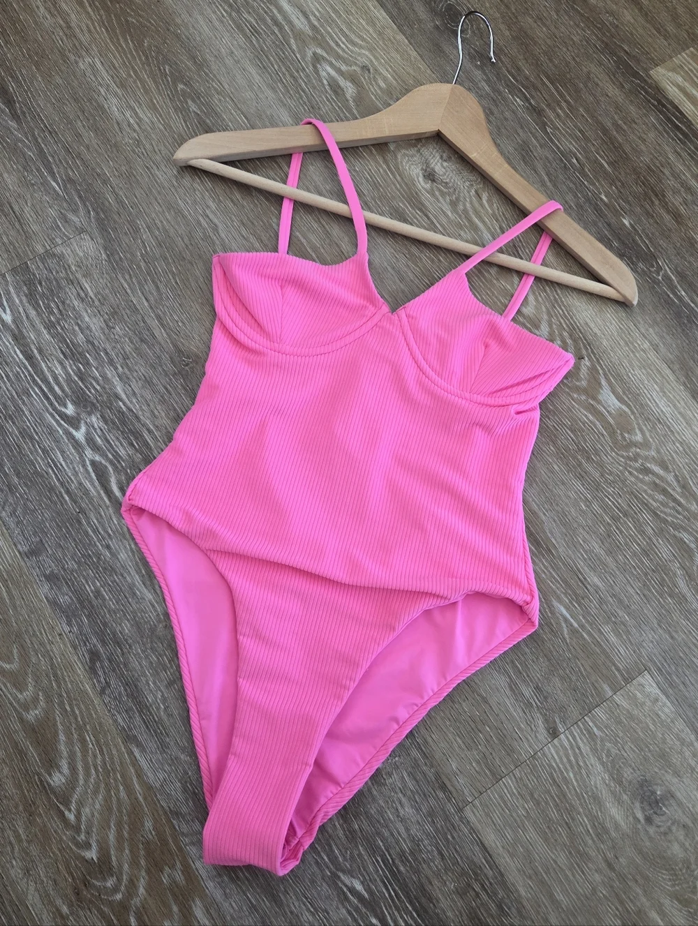 Frankies Bikinis Marie Ribbed Underwire One Piece Swimsuit NWT Vacay Resort HTF